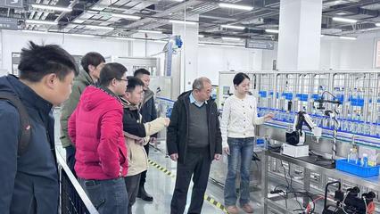 揚(yáng)州經(jīng)濟(jì)技術(shù)開發(fā)區(qū)科技局李俊副局長一行訪問機(jī)械工程學(xué)院，共促工程與技術(shù)研究發(fā)展